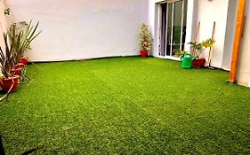 G5 - Amazing 2 Bedrooms With Private Garden.